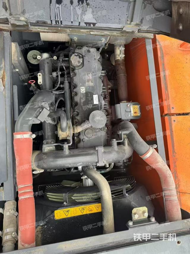 發(fā)動機整體俯視(整機外觀) 發(fā)動機整體俯視(整機外觀)