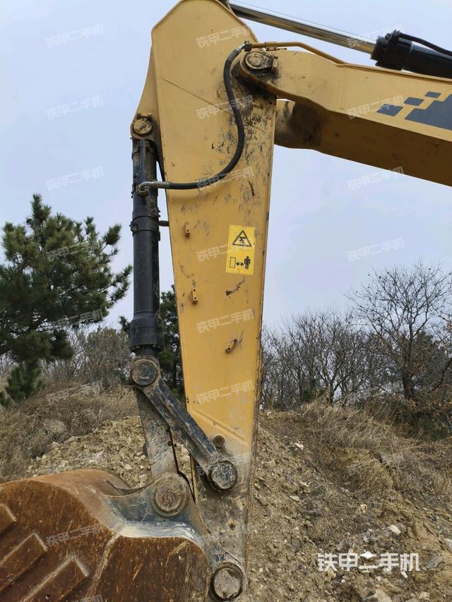 小臂整體左后（工作和回轉(zhuǎn)裝置）