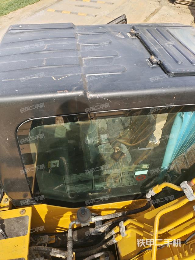 駕駛室頂部俯視(上車部件) 駕駛室頂部俯視(上車部件)