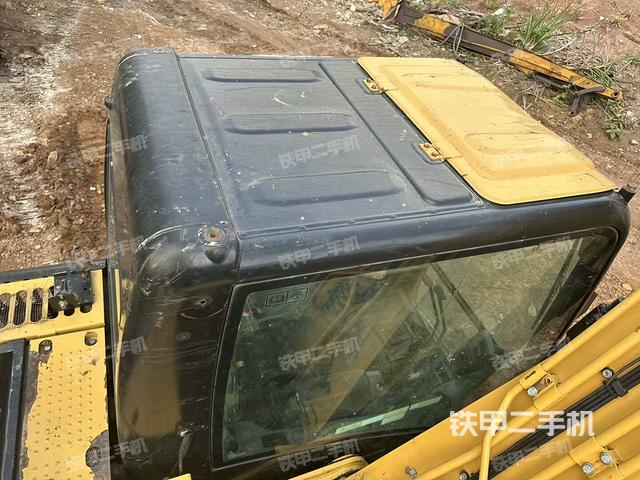 驾驶室顶部（整机外观）