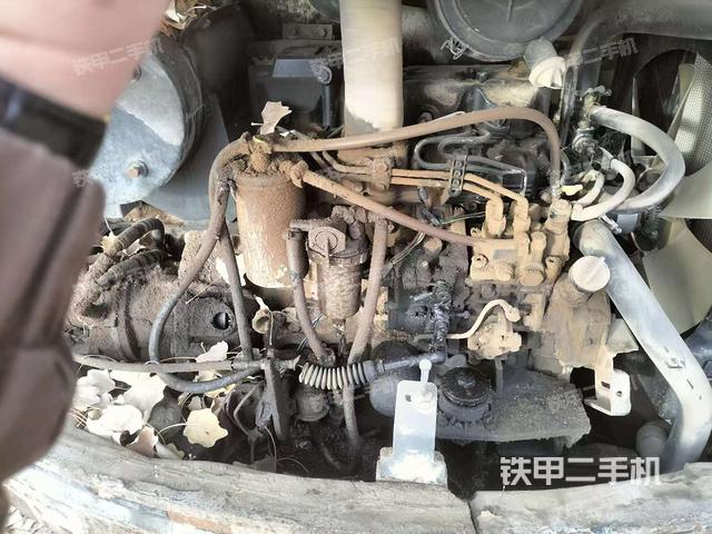 回轉(zhuǎn)馬達和主控閥（整機外觀）