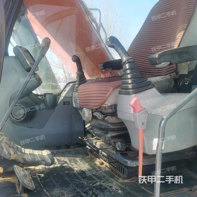 驾驶室整体（整机外观）