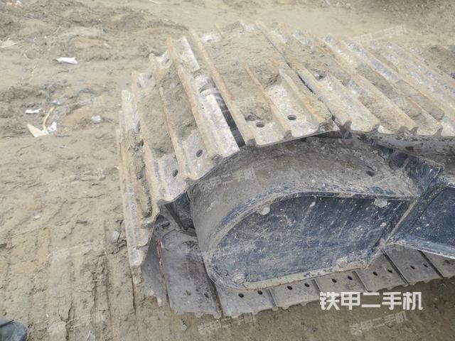 左側(cè)行走馬達(dá)蓋板(行走機(jī)構(gòu)) 左側(cè)行走馬達(dá)蓋板(行走機(jī)構(gòu))