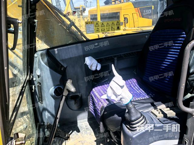 座椅右側(cè)控制臺/鑰匙門/油門/含右手柄（駕駛室部分）