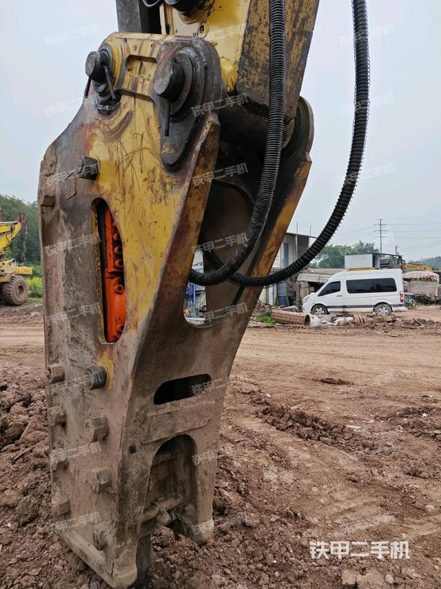 鏟斗右后整體（工作和回轉裝置）