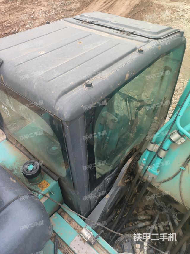 駕駛室頂部俯視（上車部件）