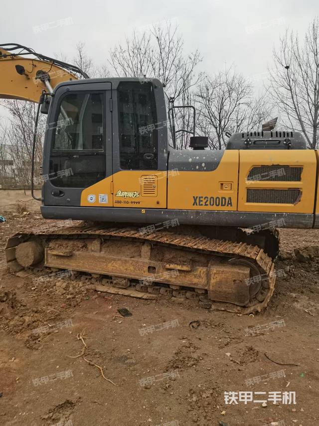 駕駛室整體（整機(jī)外觀）