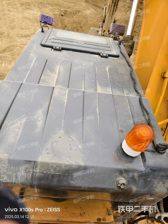 駕駛室頂部（整機(jī)外觀）