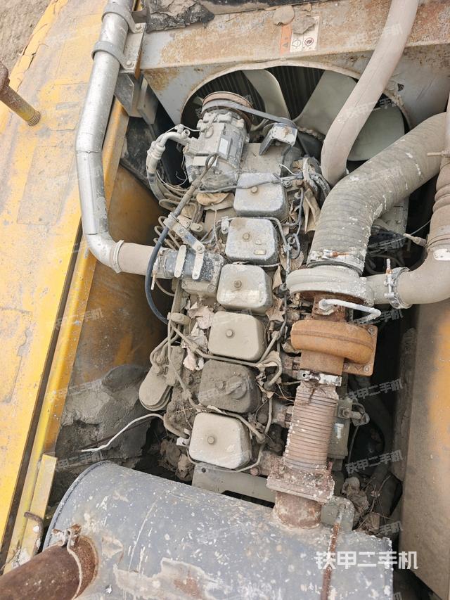 發(fā)動機整體俯視(整機外觀) 發(fā)動機整體俯視(整機外觀)