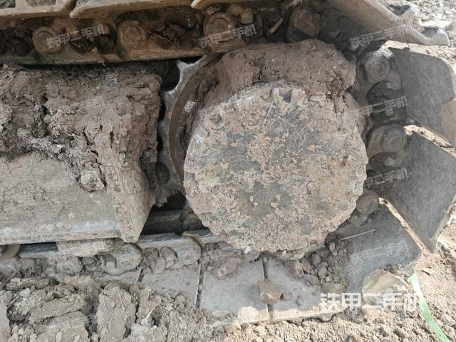 右驅(qū)動(dòng)輪（行走機(jī)構(gòu)）