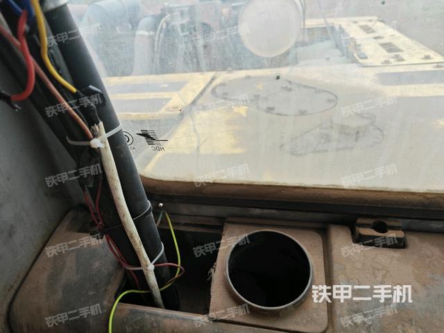 后窗玻璃角標(biāo)（駕駛室部分）