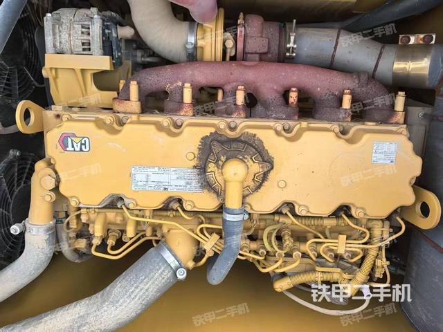 發(fā)動(dòng)機(jī)整體俯視(整機(jī)外觀) 發(fā)動(dòng)機(jī)整體俯視(整機(jī)外觀)