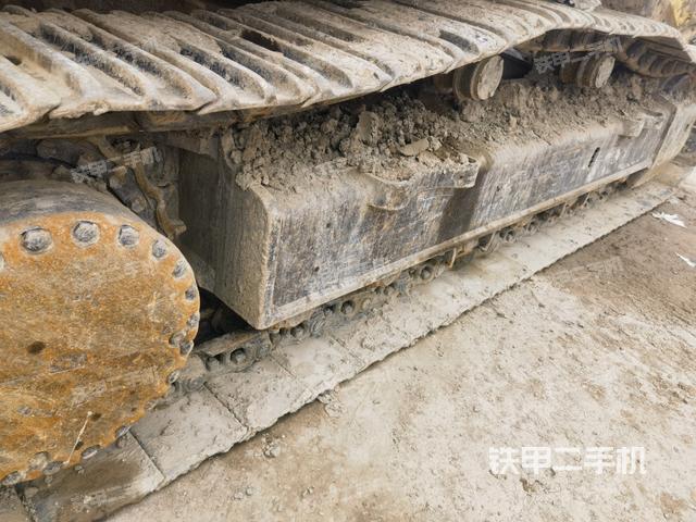 單側(cè)履帶整體（整機(jī)外觀）