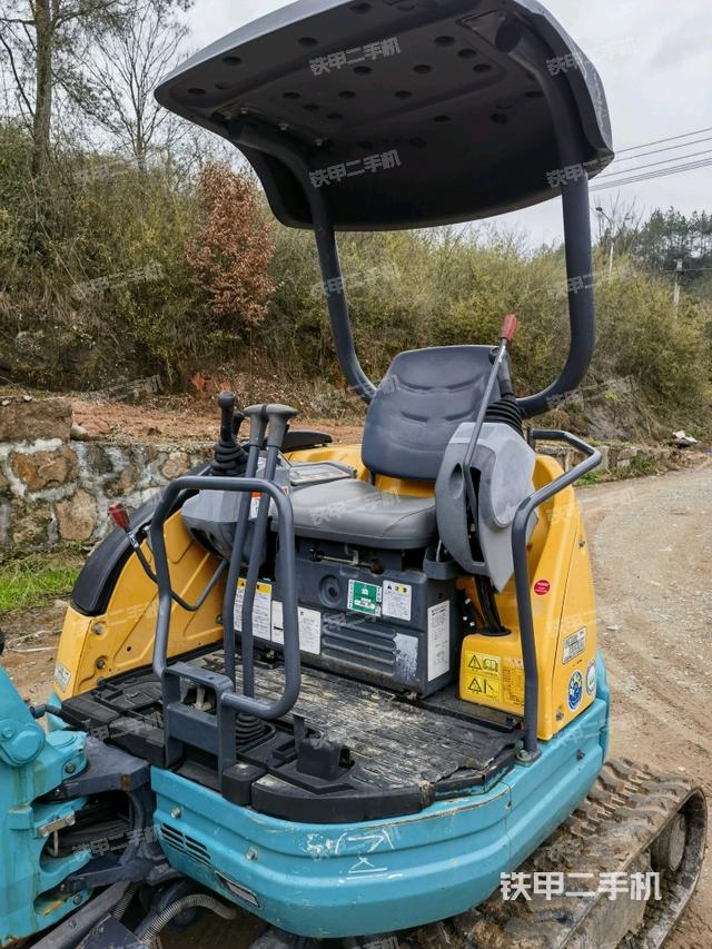 駕駛室整體（整機(jī)外觀）