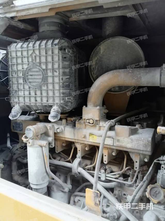 發(fā)動(dòng)機(jī)左側(cè)(整機(jī)外觀及大件) 發(fā)動(dòng)機(jī)左側(cè)(整機(jī)外觀及大件)