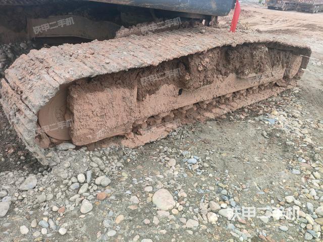 右側(cè)履帶整體（行走機構(gòu)）