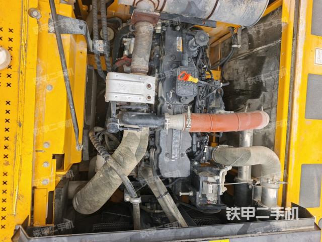 發(fā)動機整體俯視(整機外觀) 發(fā)動機整體俯視(整機外觀)
