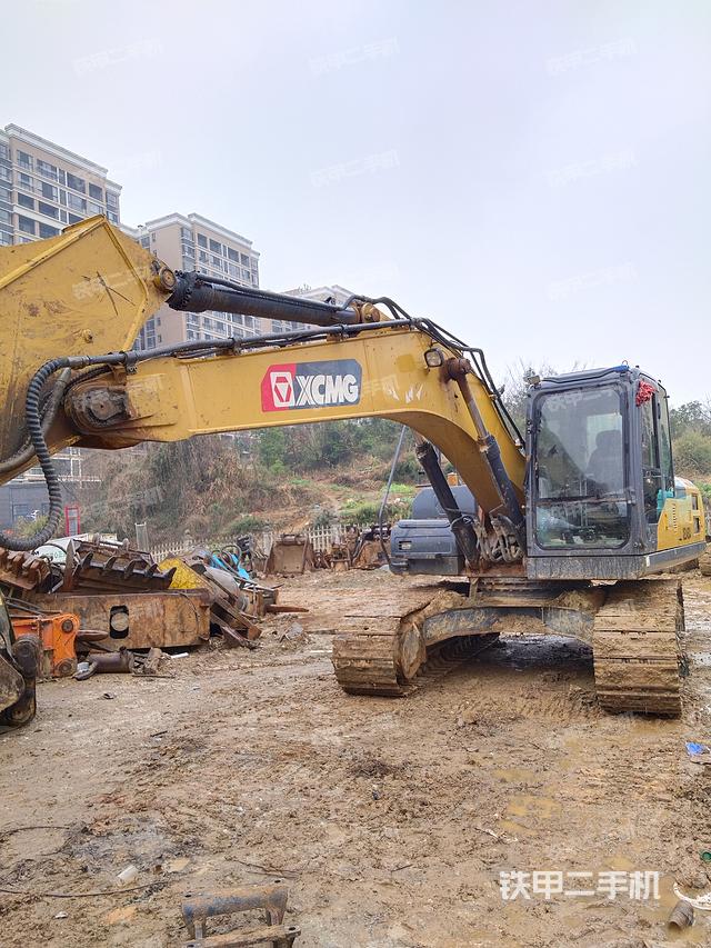 驾驶室整体（整机外观）