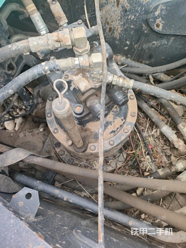 回轉(zhuǎn)馬達（上車部件）