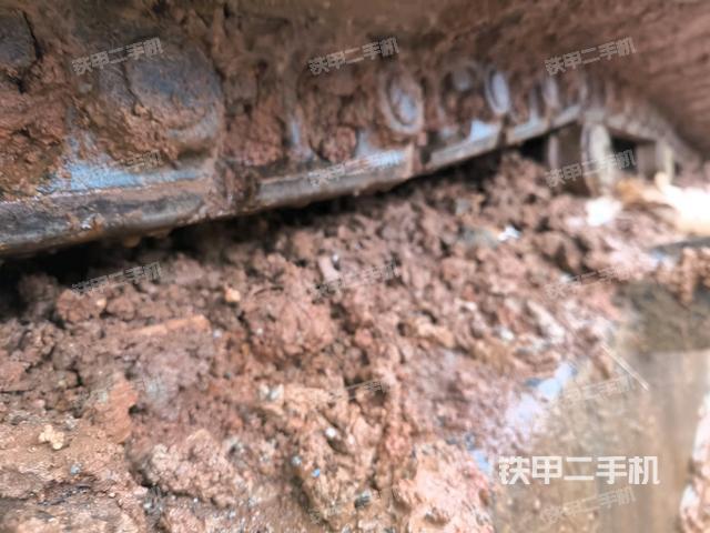 右側行走馬達蓋板（行走機構）