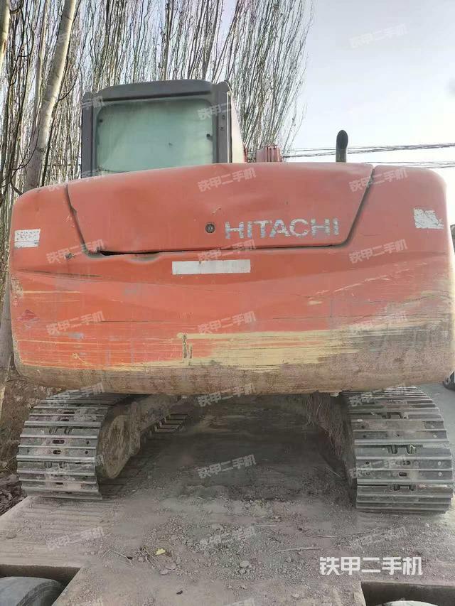 駕駛室頂部（整機外觀）