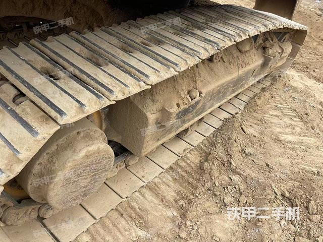 單側(cè)履帶整體（整機(jī)外觀）