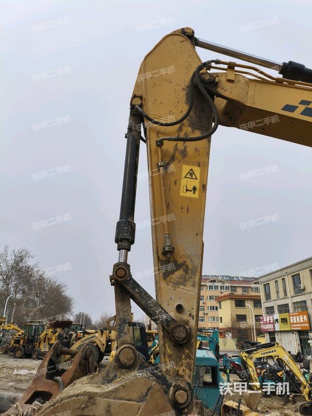 小臂整體左后（工作和回轉(zhuǎn)裝置）