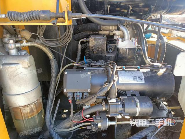 發(fā)動機整體俯視(整機外觀) 發(fā)動機整體俯視(整機外觀)