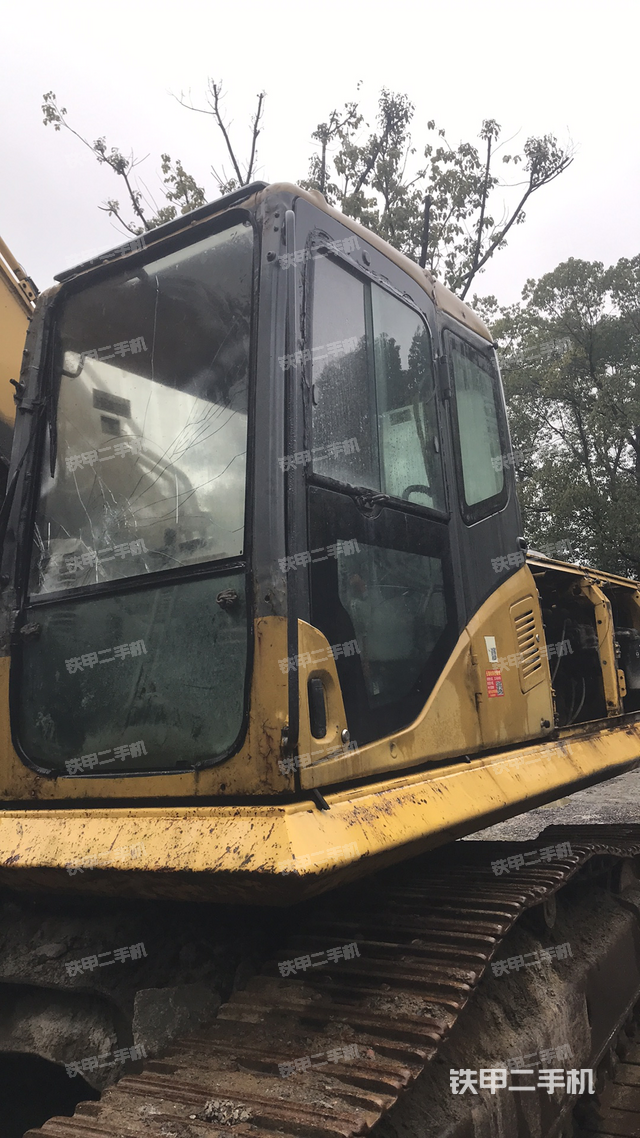 驾驶室整体（整机外观）