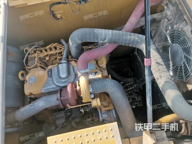 發(fā)動機整體俯視(整機外觀) 發(fā)動機整體俯視(整機外觀)