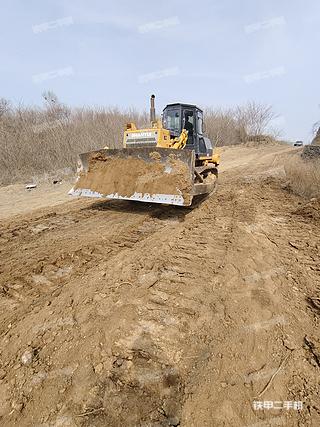 山推SD22標(biāo)準(zhǔn)型推土機實拍圖片