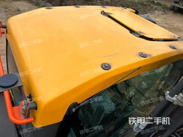 驾驶室顶部（整机外观）