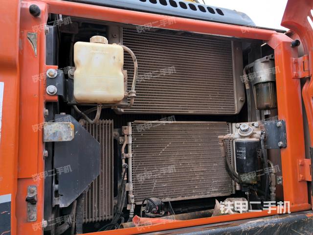 液压泵室（大件舱室）