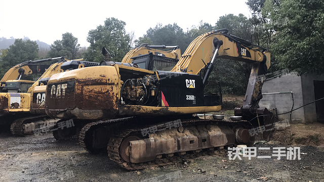 整机右后45°（整机外观）