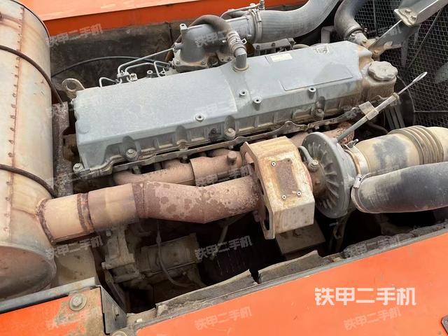 發(fā)動機(jī)整體俯視(整機(jī)外觀) 發(fā)動機(jī)整體俯視(整機(jī)外觀)