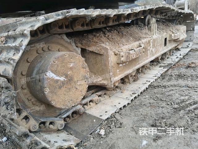 右側(cè)履帶整體(行走機(jī)構(gòu)) 右側(cè)履帶整體(行走機(jī)構(gòu))