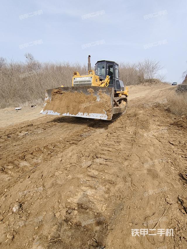 山推SD22标准型推土机