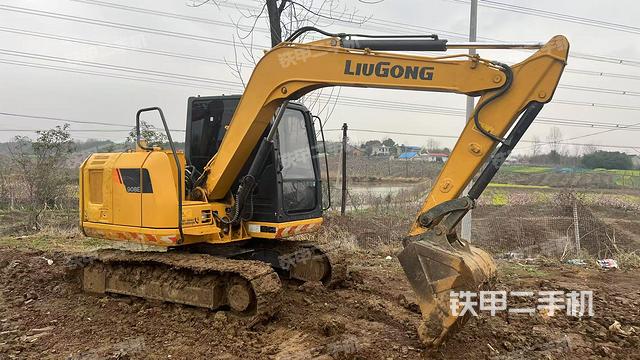右后45(整機外觀) 右后45(整機外觀)
