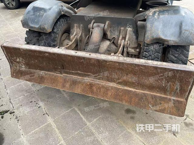 轉(zhuǎn)盤和下車架正前（工作和回轉(zhuǎn)裝置）