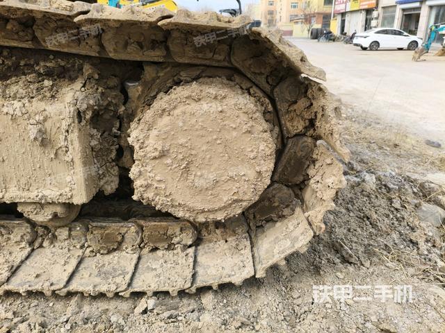 右驅(qū)動輪（行走機(jī)構(gòu)）