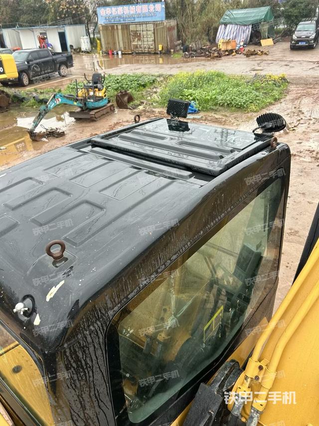 駕駛室頂部俯視(上車部件) 駕駛室頂部俯視(上車部件)