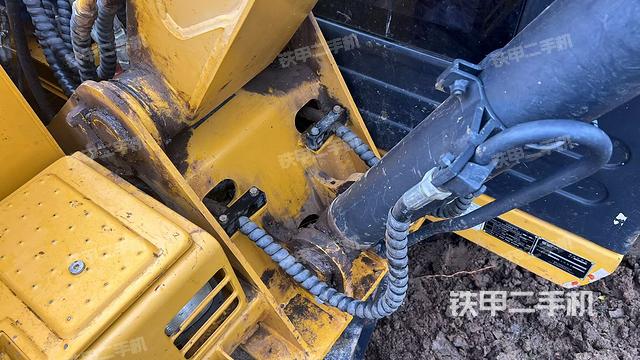 大臂根部?斜(工作和回轉(zhuǎn)裝置) 大臂根部?斜(工作和回轉(zhuǎn)裝置)