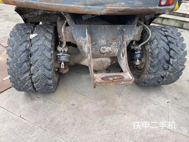 左側(cè)履帶整體?（行走機(jī)構(gòu)）