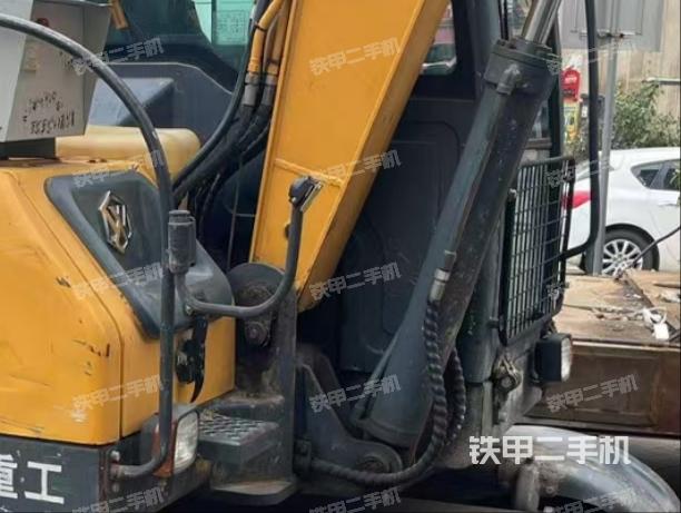 大臂根部?斜（工作和回轉(zhuǎn)裝置）