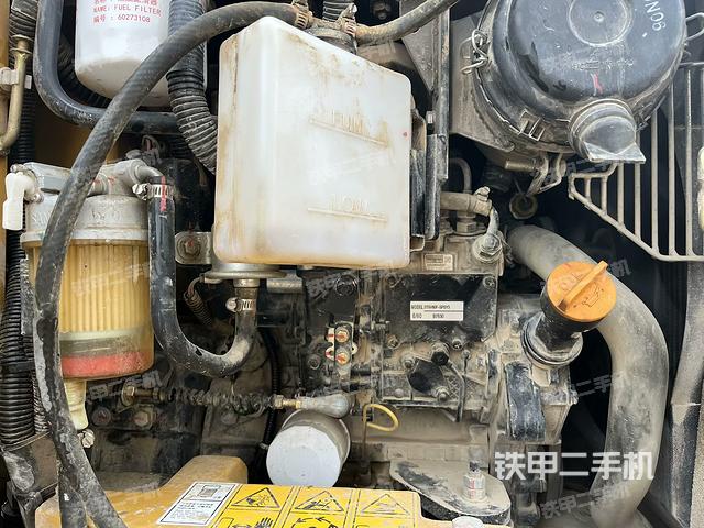發(fā)動(dòng)機(jī)整體俯視(整機(jī)外觀) 發(fā)動(dòng)機(jī)整體俯視(整機(jī)外觀)