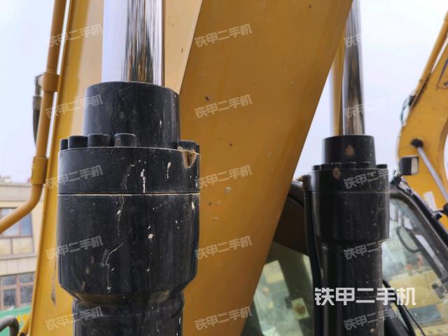 大臂油缸整體?豎拍（工作和回轉(zhuǎn)裝置）