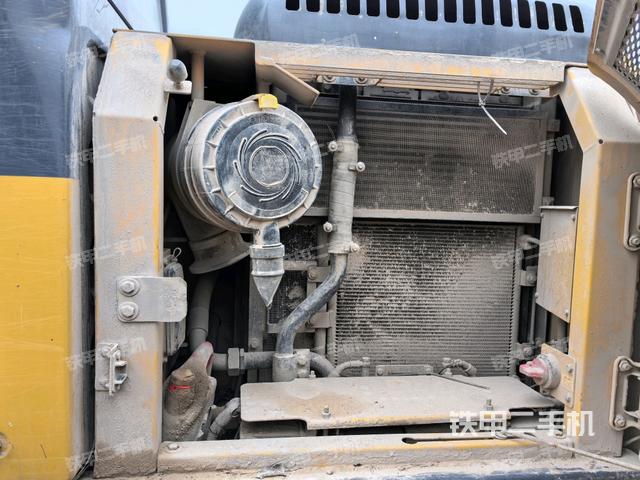 散熱器正面（大件艙室）