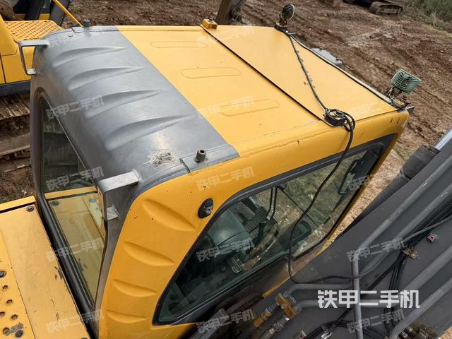 駕駛室頂部（整機(jī)外觀）