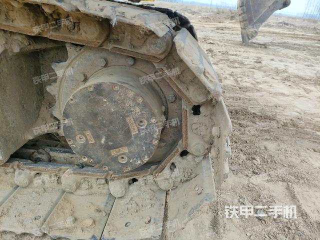 右驅(qū)動(dòng)輪（行走機(jī)構(gòu)）