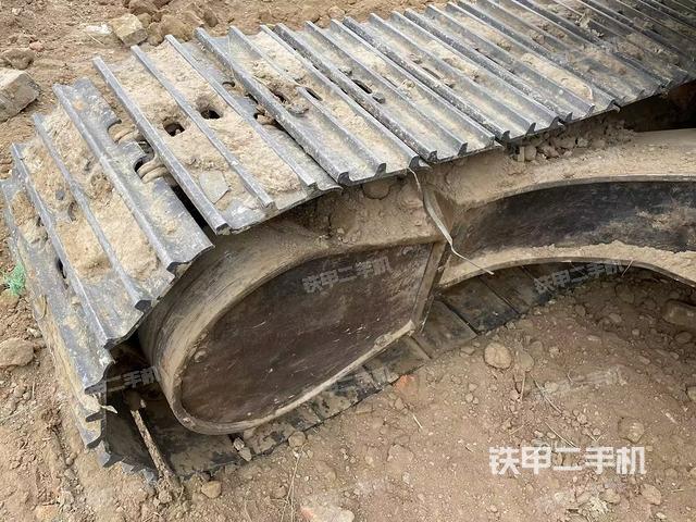 單側(cè)履帶整體（整機(jī)外觀）